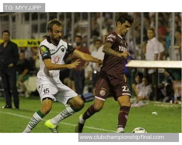 拉努斯与图库曼的激烈对决揭示了足球战术的魅力与团队合作的重要性